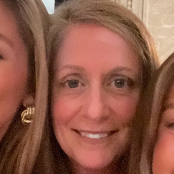 Meet your Posher, Sarah - Picture 1 of 1